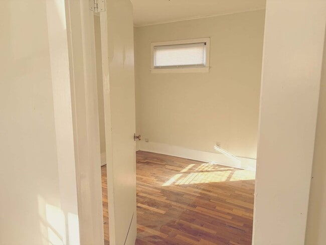 Photo - 2410 W Douglas Ave Unit 2410