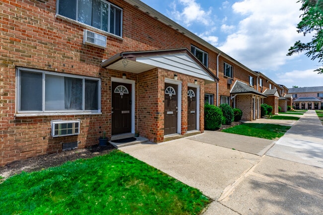 Woodland Village Apartments