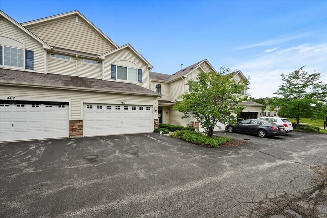 Photo - 2-bed/2.5-bath Townhouse in Round Lake