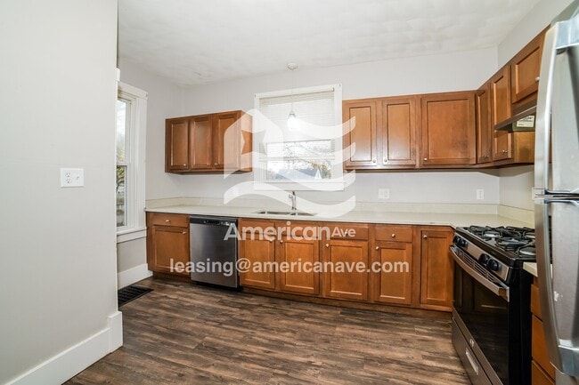 Photo - 1120 W McClure Ave