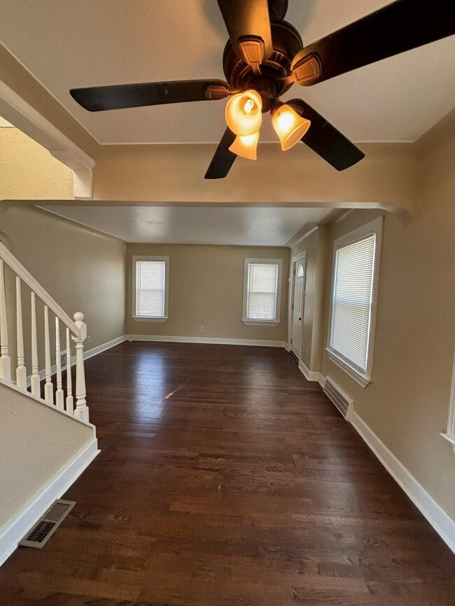 Photo - 747 Gardendale St