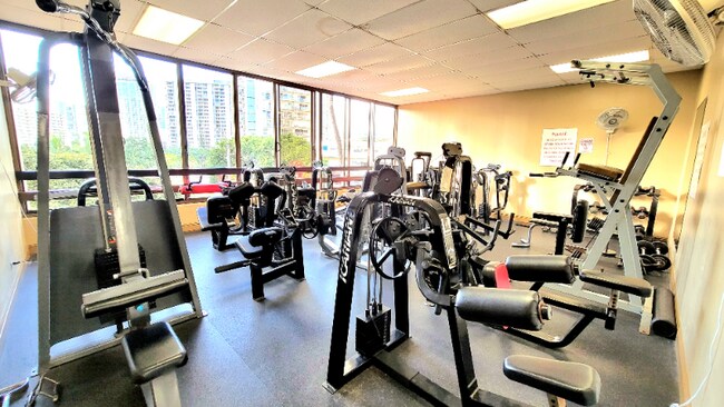 411 Hobron Ln Unit 605