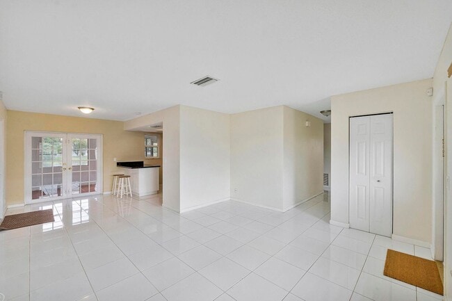 Photo - 8095 W St John Ave