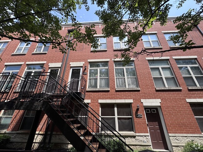 Building Photo - 346 E 25th Pl Rental