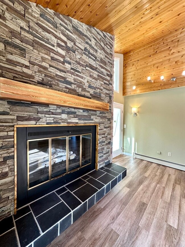 Photo - LIKE NEW REMODEL!