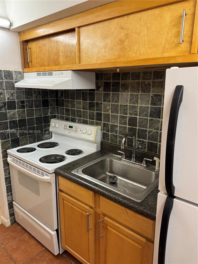 Photo - 10762 La Placida Dr Unit 7-105