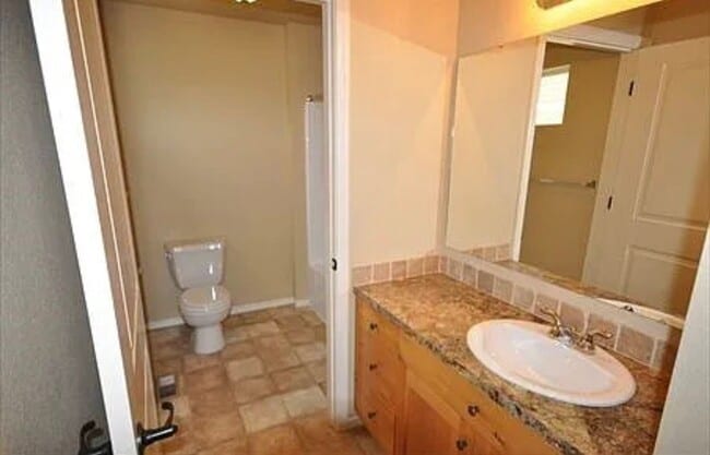 Photo - 2992 W Acarrera Ln Unidad 202