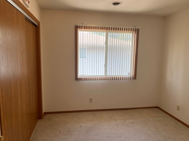 Photo - 1155 N Indiana St Unidad B