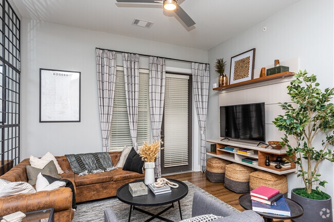 1BR, 1BA - Monroe