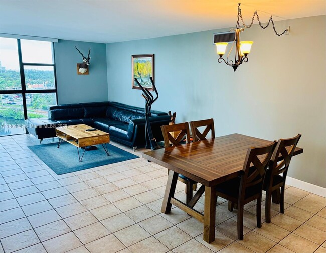 Photo - 3701 N Country Club Dr Unidad 908