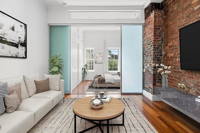 Building Photo - 165 Ludlow St