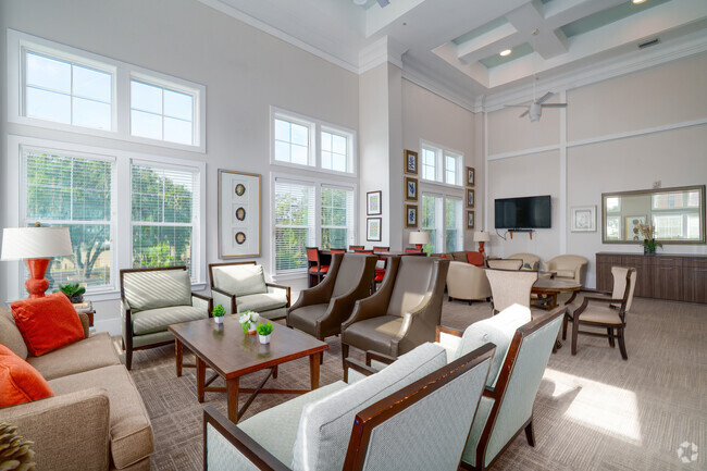 Community Room - The San Juan Senior Living