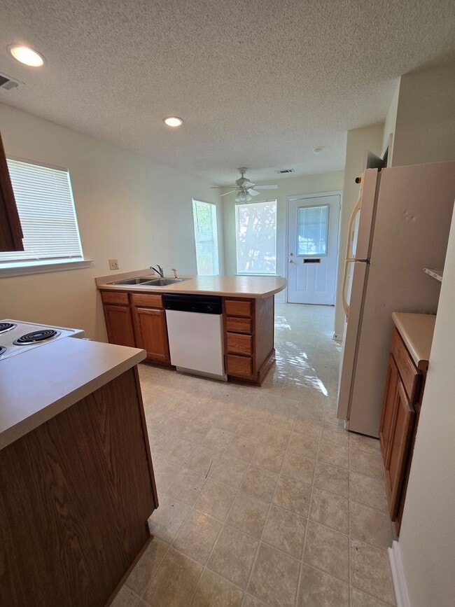 Photo - 9830 Whitefield Ave