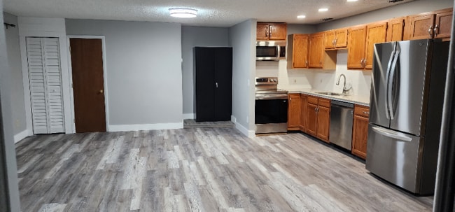 Building Photo - 5857 J B Hines Rd