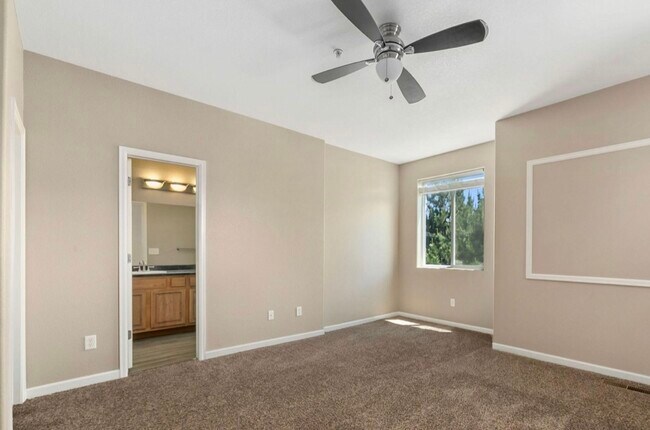 Photo - 2862 Kansas Dr