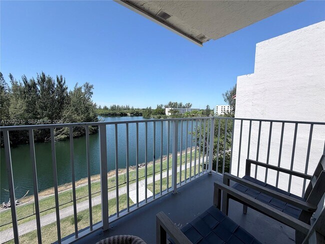 Photo - 8240 SW 210th St Unit 302