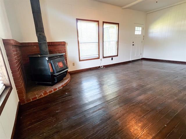 Photo - 182 Douglas St