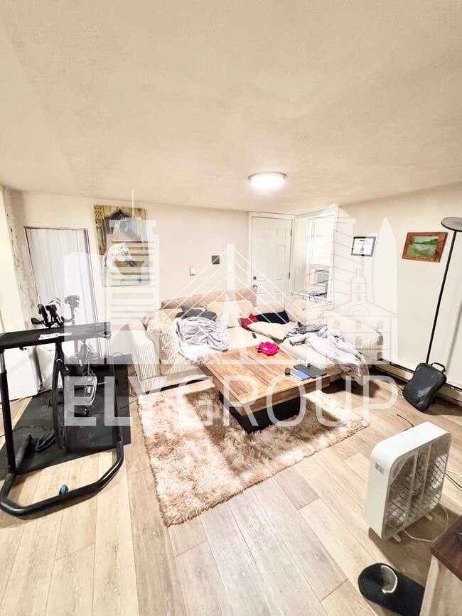 76 Thorndike St Unit 1A