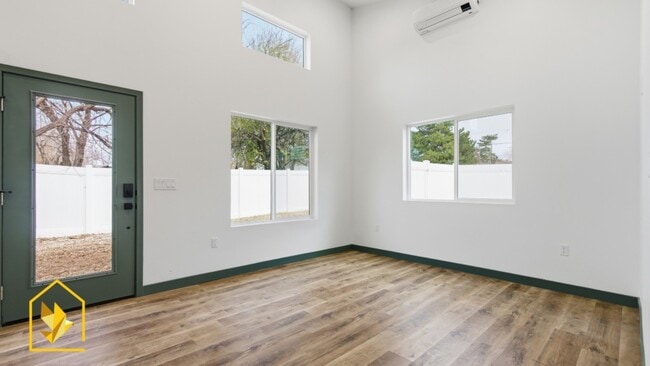 Photo - 3182 S Imperial St Unidad A