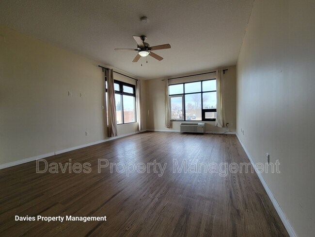 Photo - 4834-4849 49 Ave Unit 4