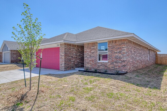 Photo - New Construction in Varenna Landing! Storm... House