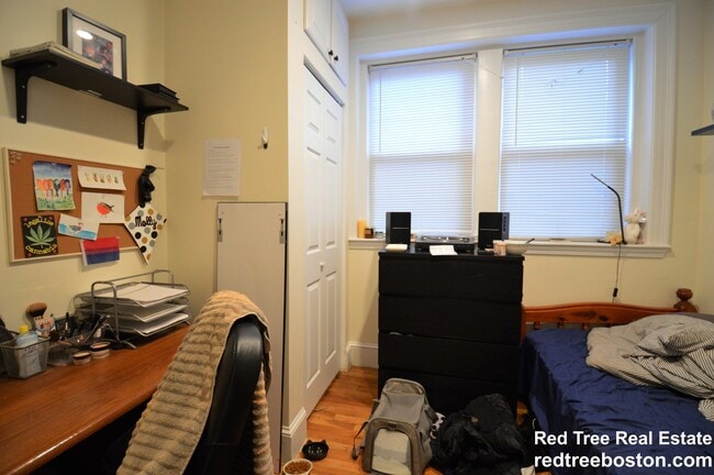 Photo - 73 Thatcher St