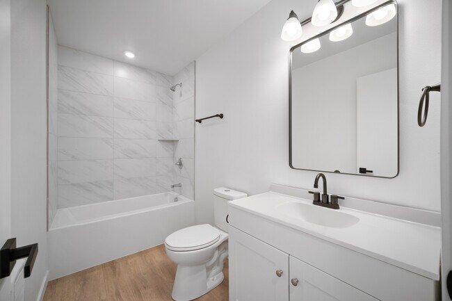 Photo - Eastport Manor