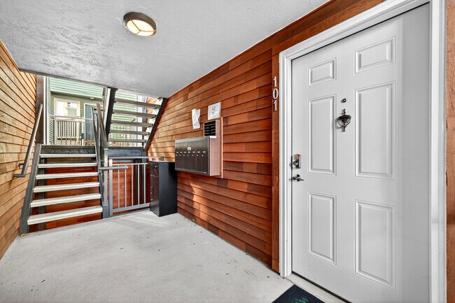 Entry to Unit 101 - 3053 14th Ave W Unit 101