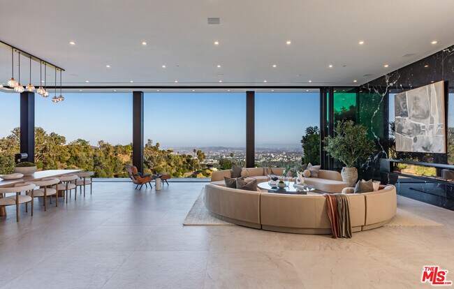 Photo - 9364 Beverlycrest Dr