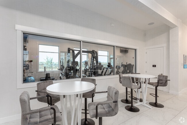 Clubhouse Community Area - Columbia River Walk Rental