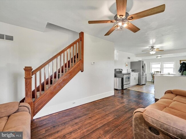 Photo - 166 Rock Rd