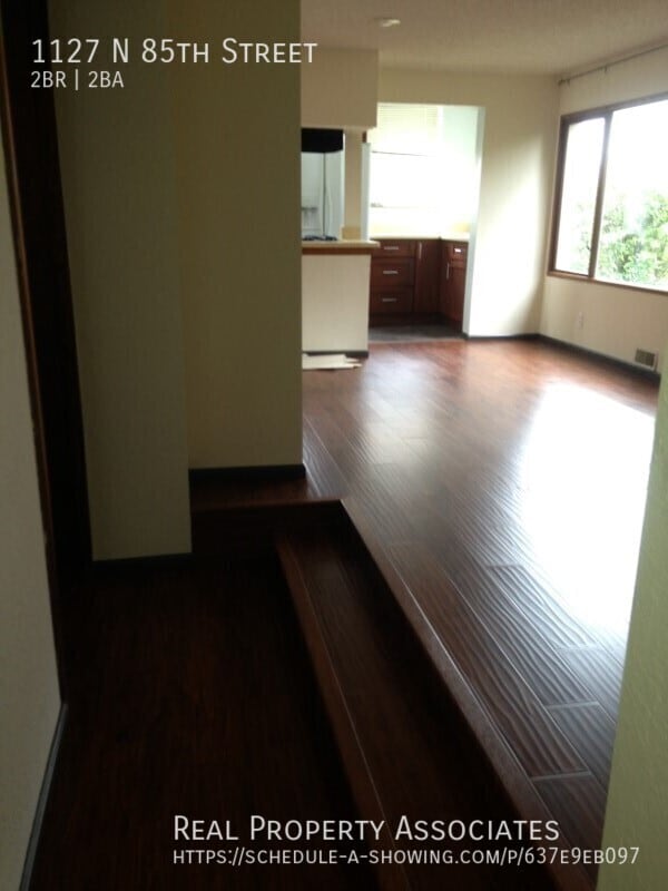 Photo - 1127 N 85th St