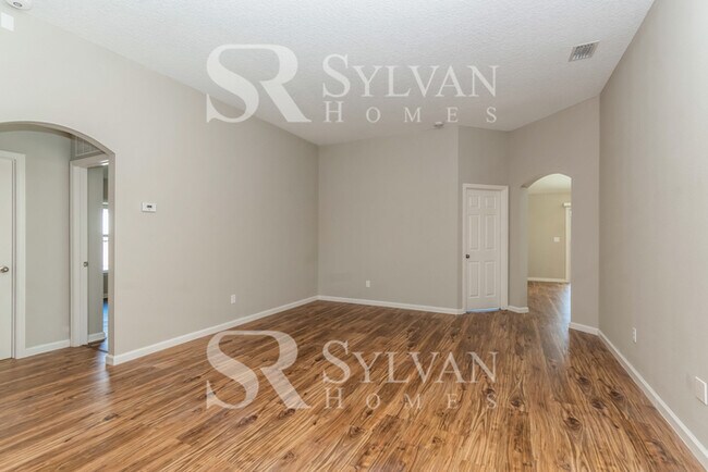Photo - Don't miss out on this lovely 3BR 2BA home