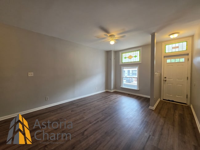 Photo - 2 Bedroom 1.5 Bath Home with Den, Covered Porch and Fenced Backyard