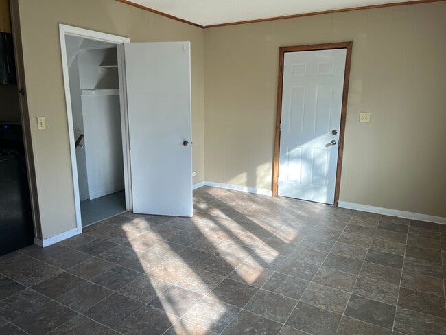 Photo - 4 bedroom, 2 bathroom home in the peaceful community of Mahtomedi access to White Bear Lake