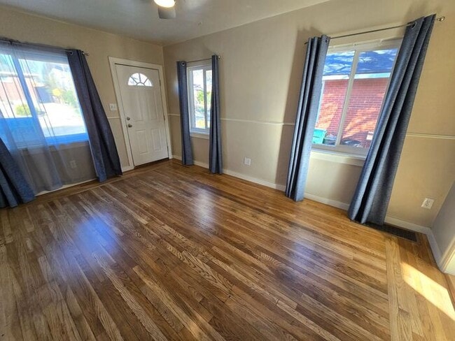 Photo - Bright 1 Bedroom Duplex with Classic Charm near Virginia Lake