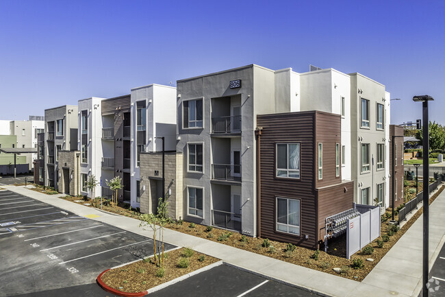 Fotografía alternativa del edificio - Terracina at Whitney Ranch Apartamentos