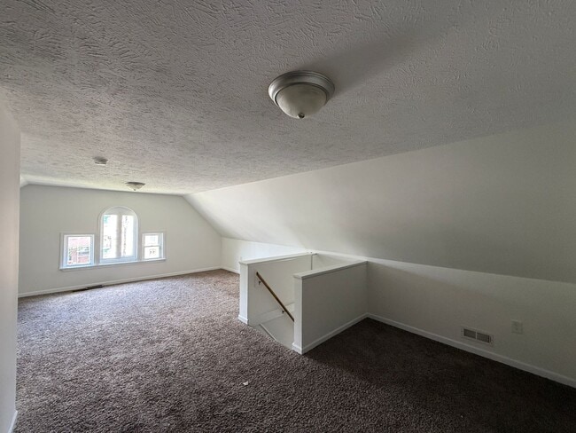 Building Photo - 942 W Edwards St Unit B Rental