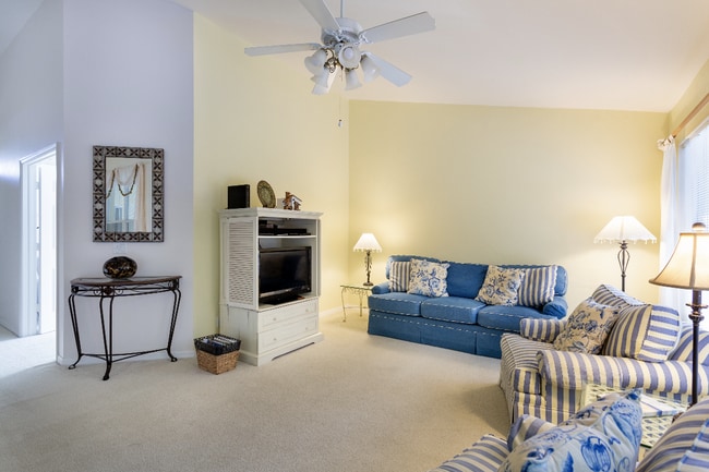 Photo - 22143 Seashore Cir