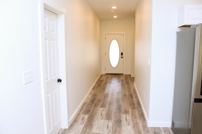 Photo - 5015 Reeder St