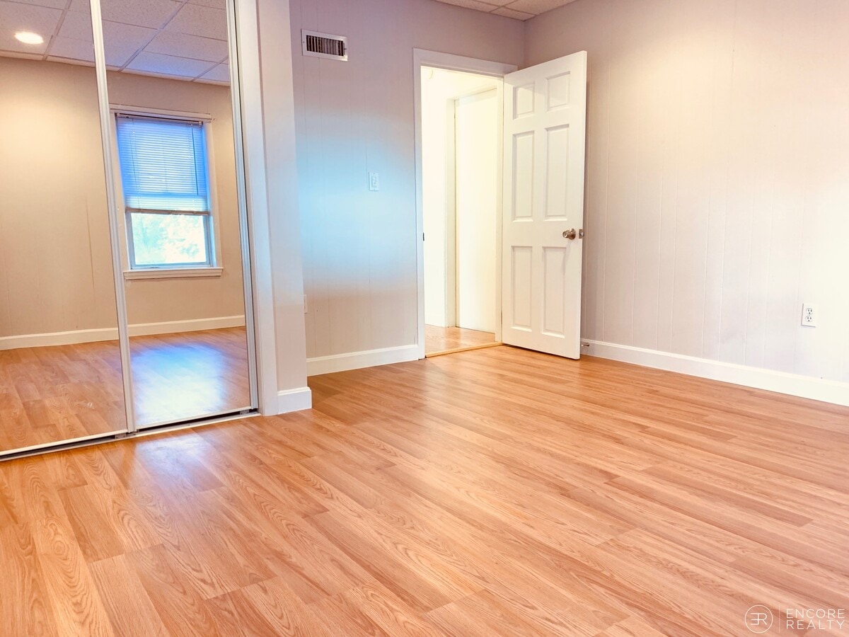 Photo - 105 Buttonwood St Unit 1