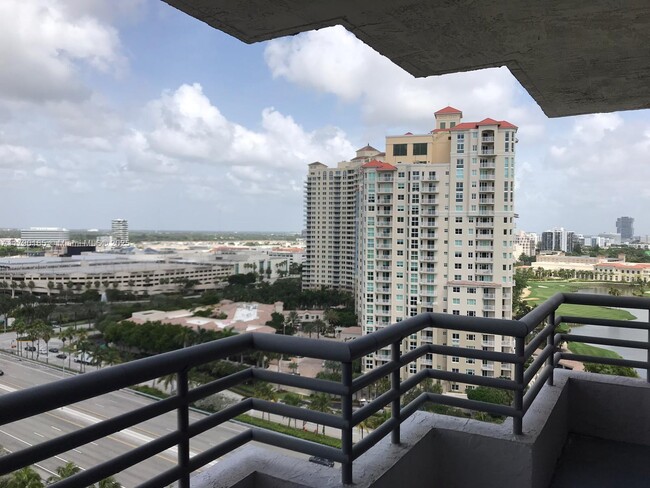 Building Photo - 3300 NE 191st St Unit # 1806 Rental