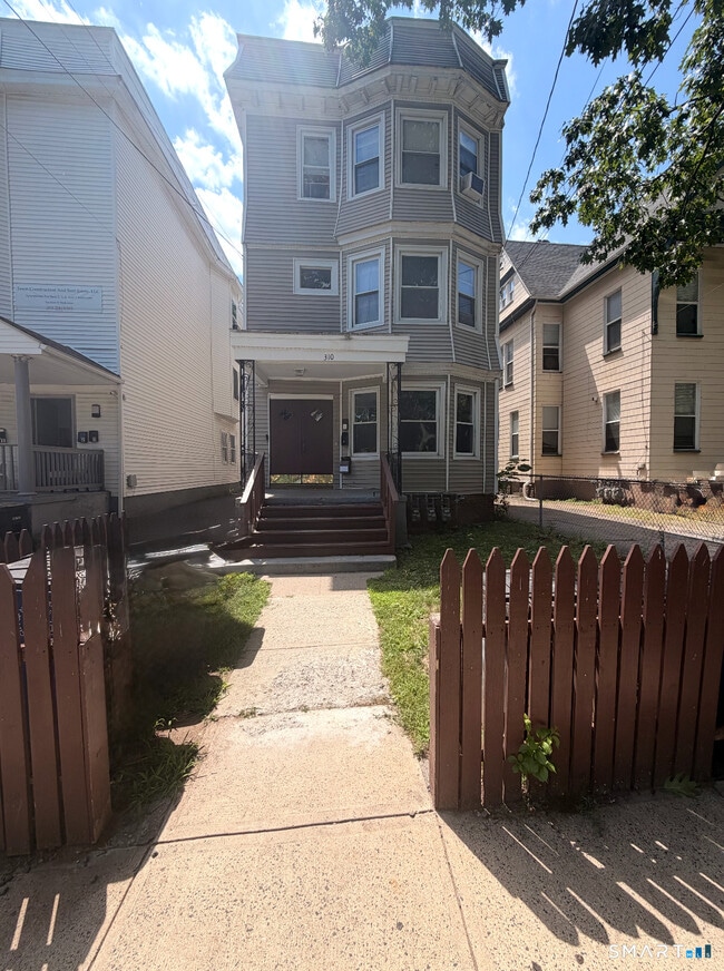 Building Photo - 310 Howard Ave Unit 1