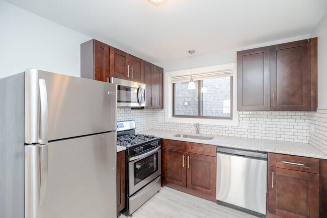 Photo - 6807 N Ridge Blvd Unit 202