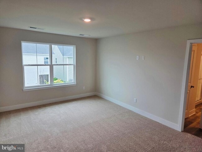 Photo - 232 Munsee Cir