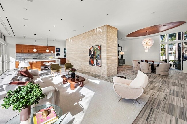 Photo - 244 W San Marino Dr