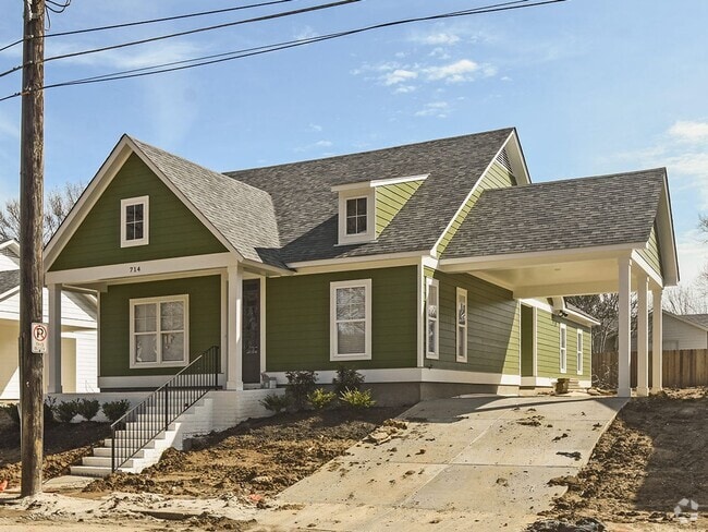 Building Photo - 4 bed, 2 baths near U of M  built 2020  ca... Rental