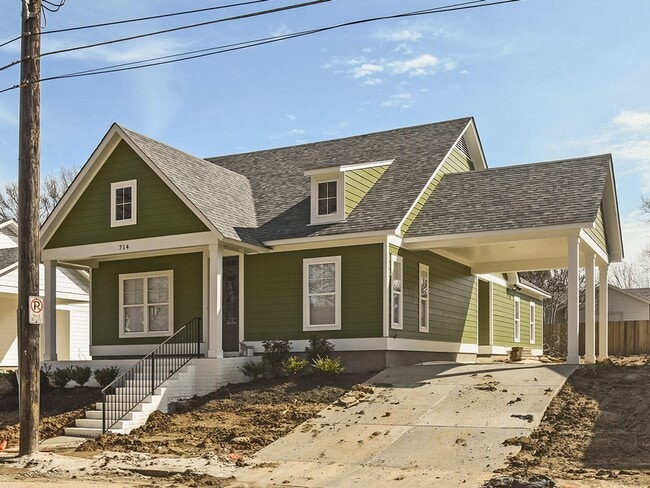 4 bed, 2 baths near U of M built 2020 ca... - 4 bed, 2 baths near U of M  built 2020  ca... House