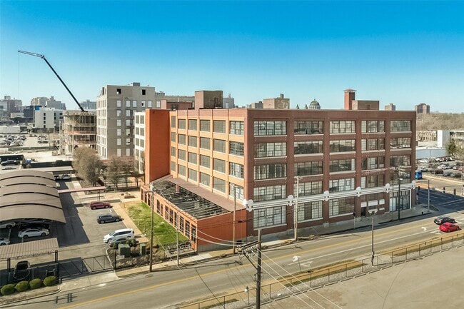 Building Photo - 4100 Forest Park Ave Unit 501