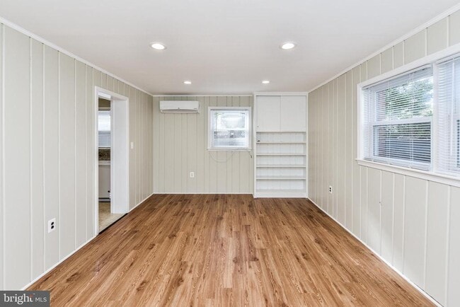 Building Photo - 130 S 29th St Unit 6